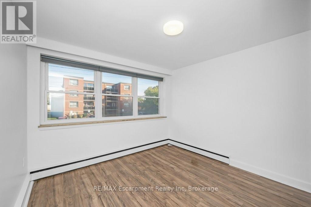 201 - 9 Grant Boulevard, Hamilton, Ontario  L9H 4L5 - Photo 21 - X12947190