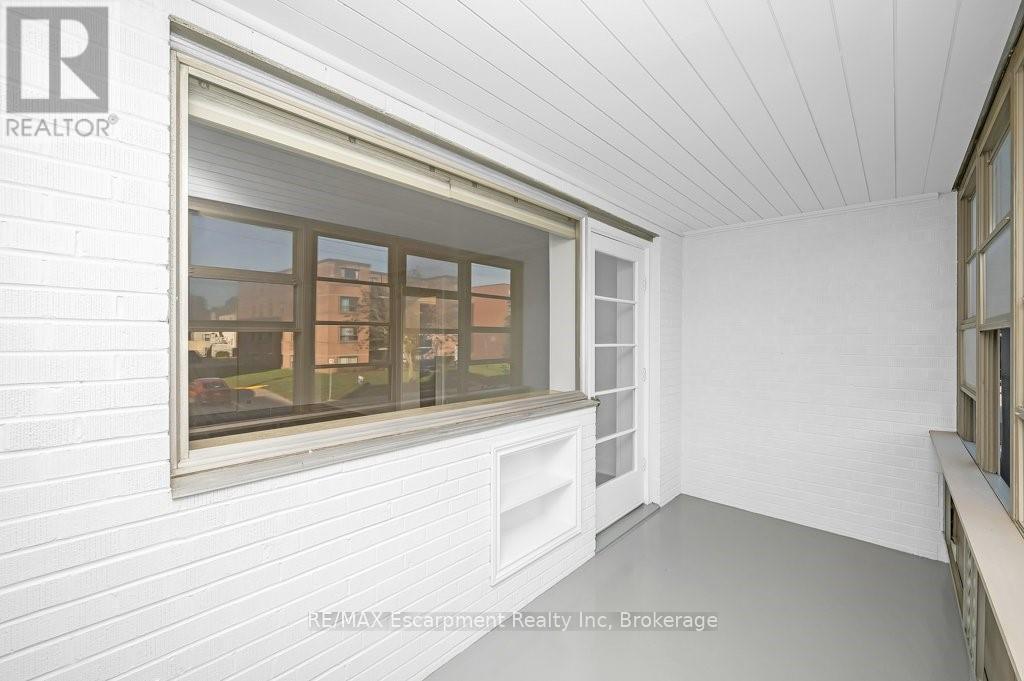 201 - 9 Grant Boulevard, Hamilton, Ontario  L9H 4L5 - Photo 30 - X12947190