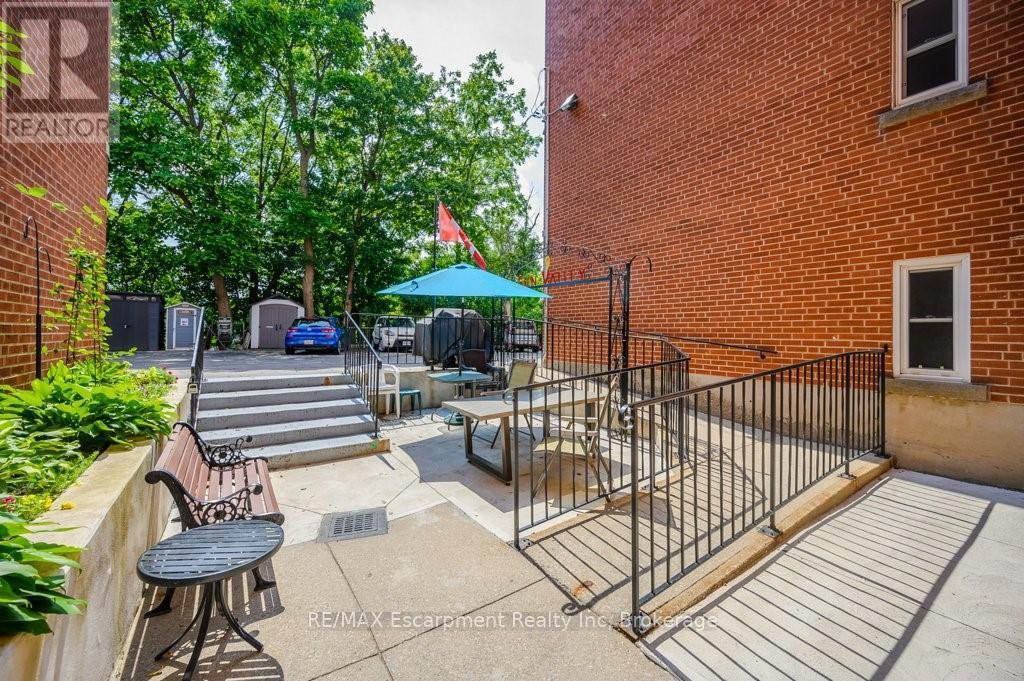 201 - 9 Grant Boulevard, Hamilton, Ontario  L9H 4L5 - Photo 37 - X12947190