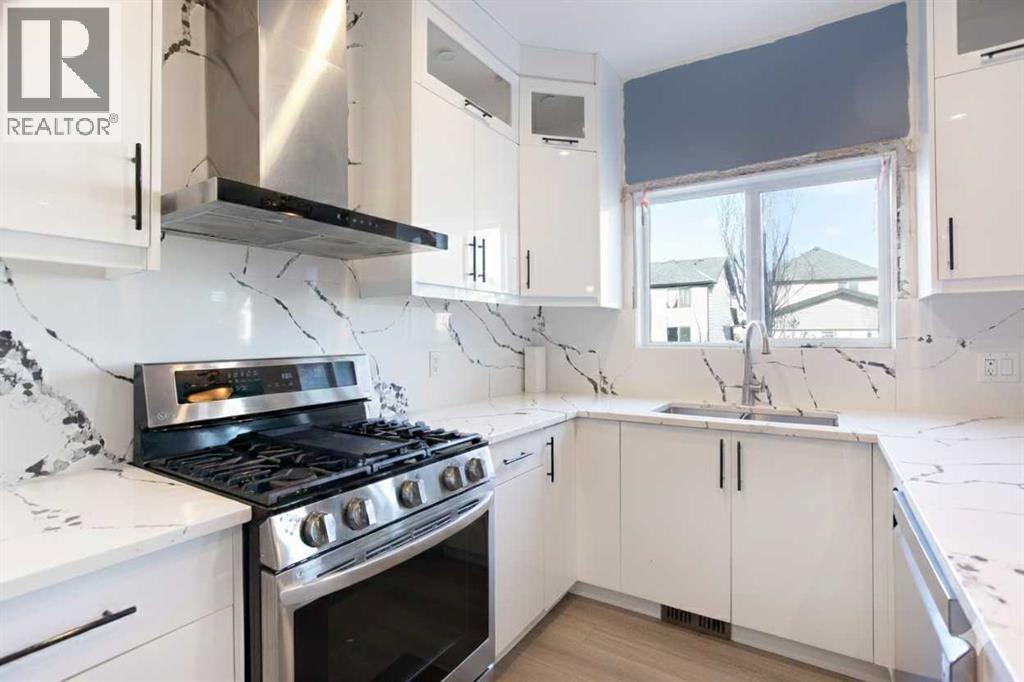 56 Baywater Court Sw, Airdrie, Alberta  T4B 0A9 - Photo 9 - A2286050