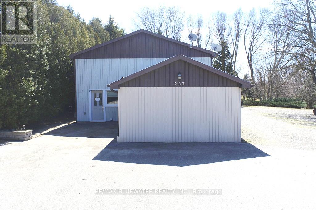 283/279 Main Street, Lambton Shores, Ontario  N0M 2N0 - Photo 10 - X12947274