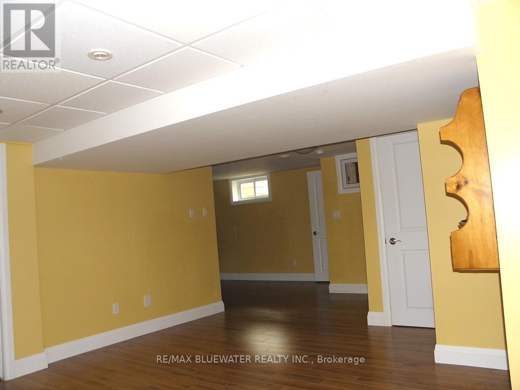 283/279 Main Street, Lambton Shores, Ontario  N0M 2N0 - Photo 39 - X12947274