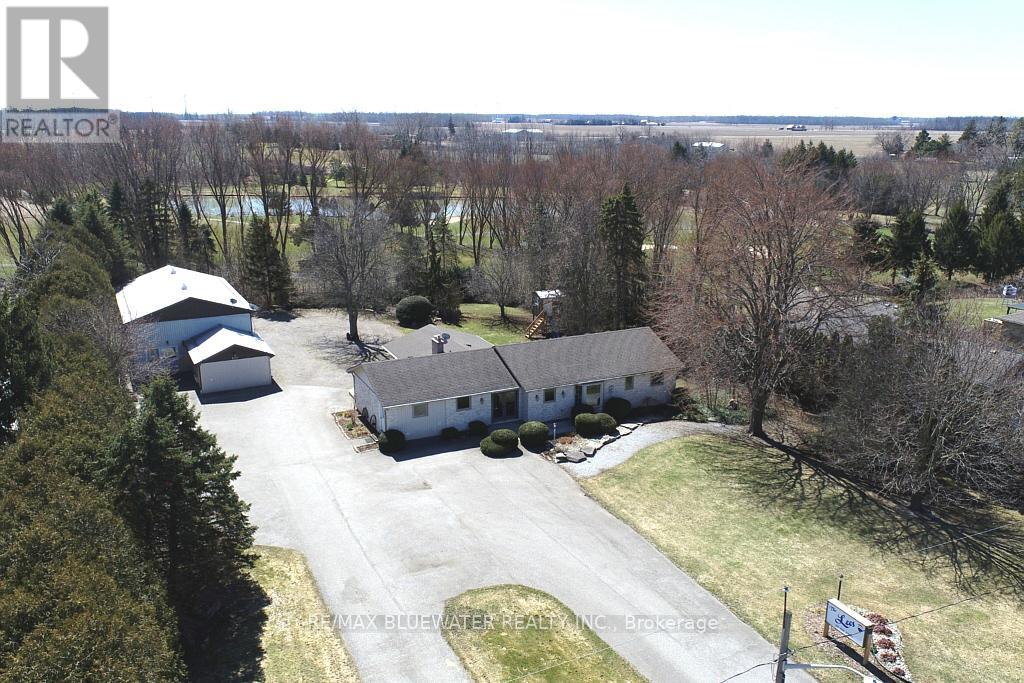 283/279 Main Street, Lambton Shores, Ontario  N0M 2N0 - Photo 5 - X12947274