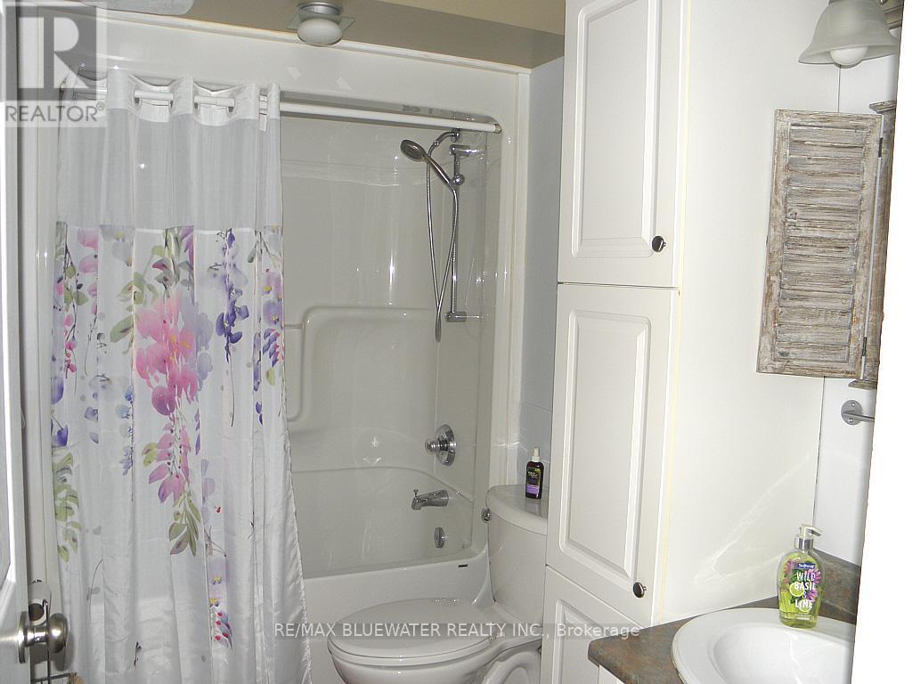 283/279 Main Street, Lambton Shores, Ontario  N0M 2N0 - Photo 50 - X12947274