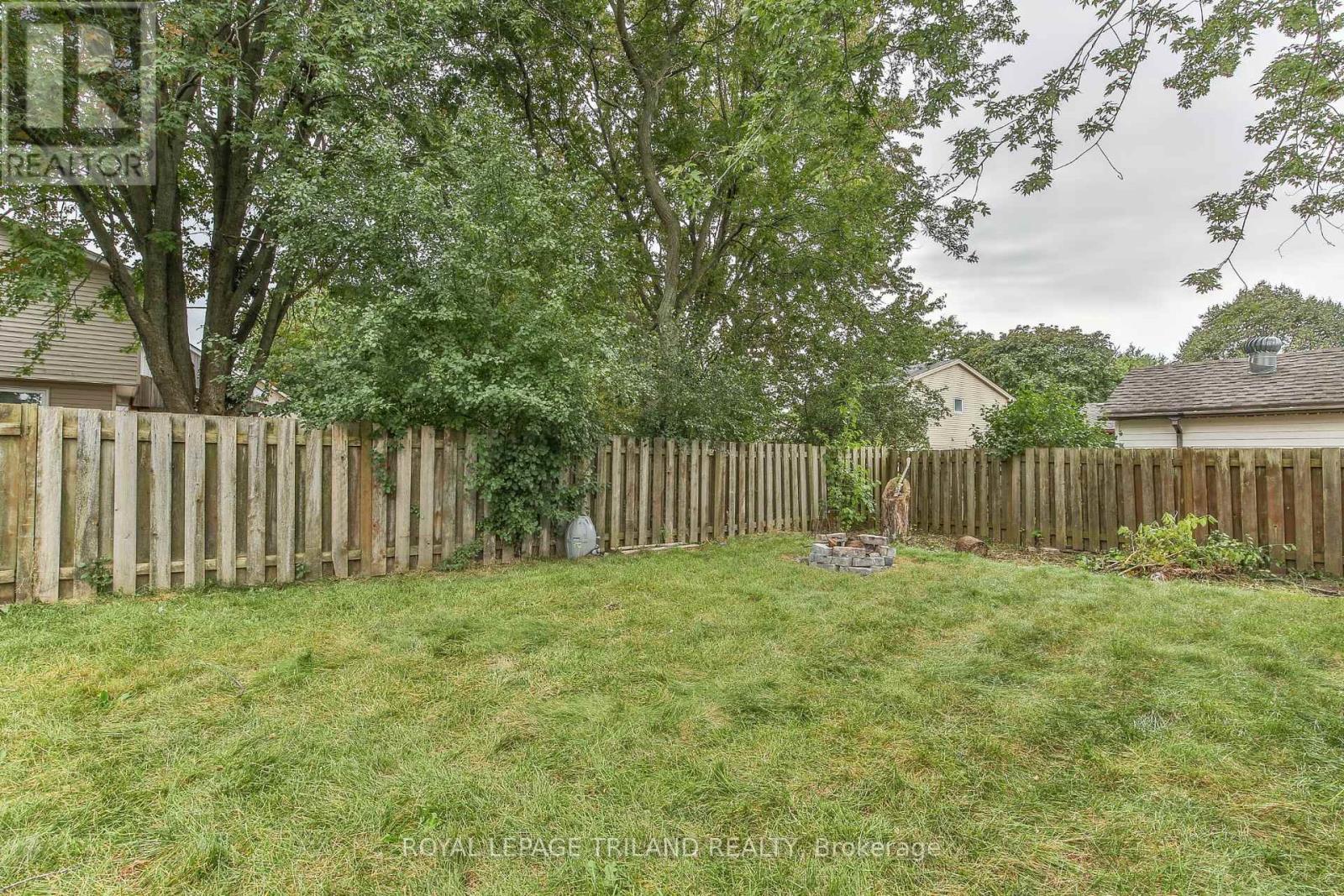 Main - 17 Beechbank Crescent, London South, Ontario  N6E 2N9 - Photo 20 - X12947278