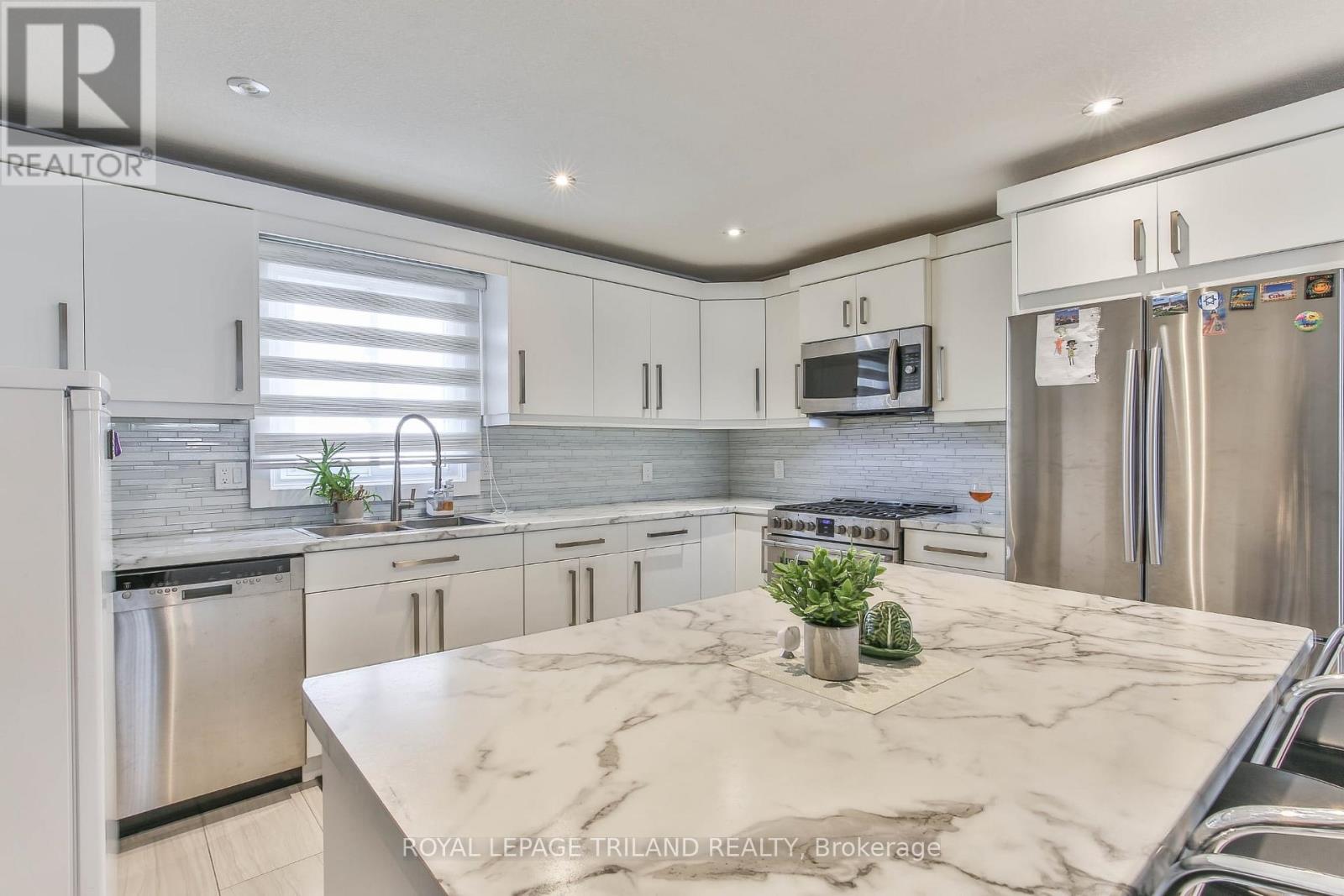 Main - 17 Beechbank Crescent, London South, Ontario  N6E 2N9 - Photo 9 - X12947278