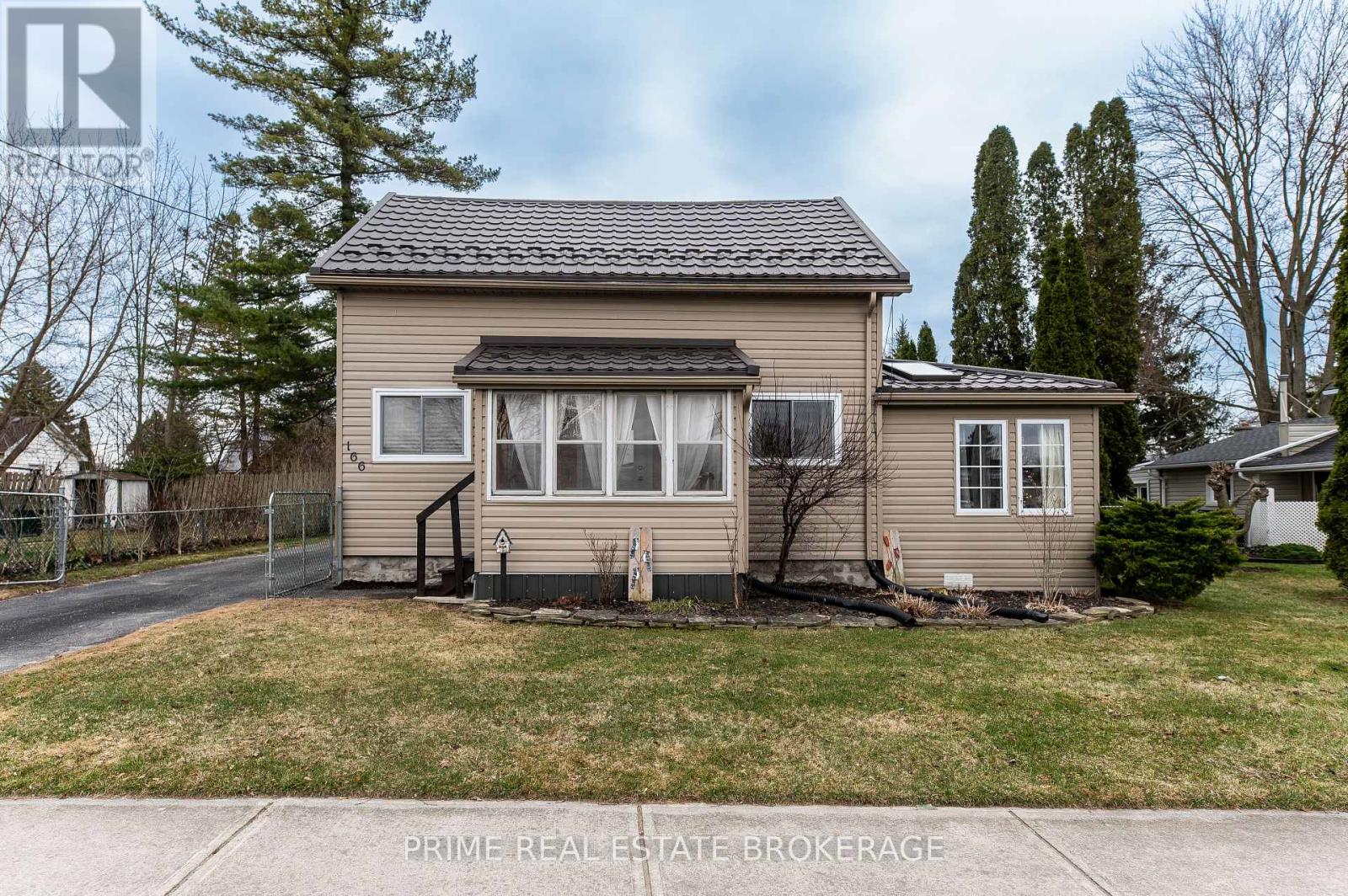 166 Maple Street, West Elgin, Ontario  N0L 2P0 - Photo 1 - X12947290