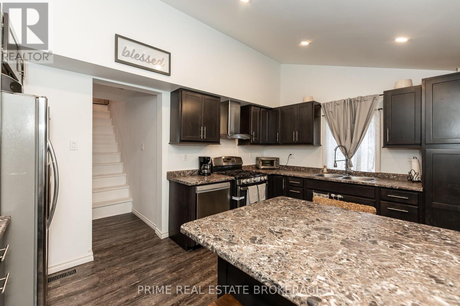 166 Maple Street, West Elgin, Ontario  N0L 2P0 - Photo 14 - X12947290