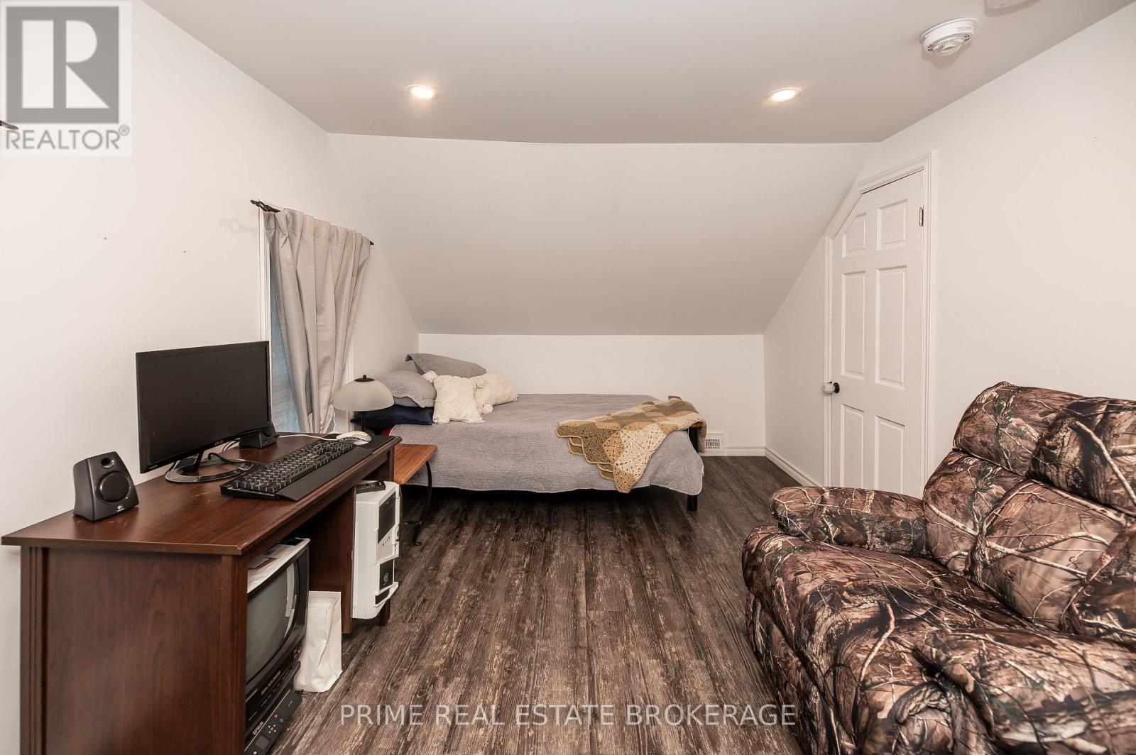 166 Maple Street, West Elgin, Ontario  N0L 2P0 - Photo 28 - X12947290