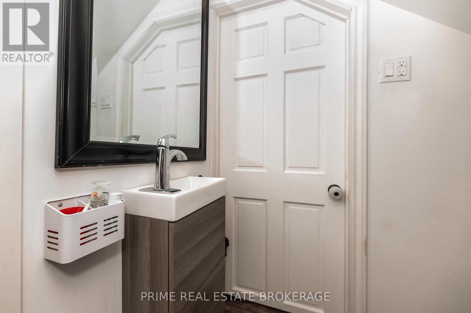 166 Maple Street, West Elgin, Ontario  N0L 2P0 - Photo 34 - X12947290