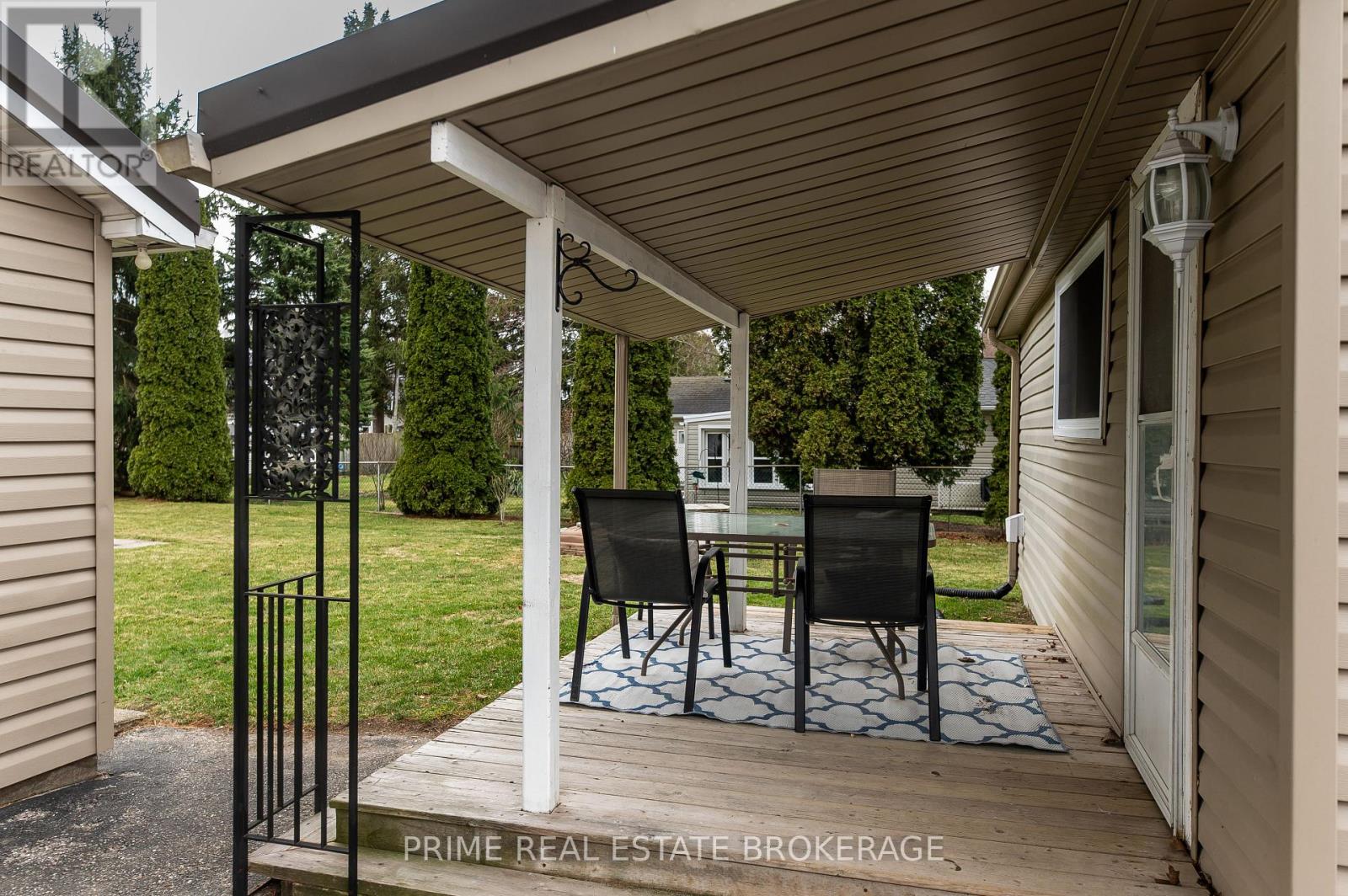 166 Maple Street, West Elgin, Ontario  N0L 2P0 - Photo 35 - X12947290