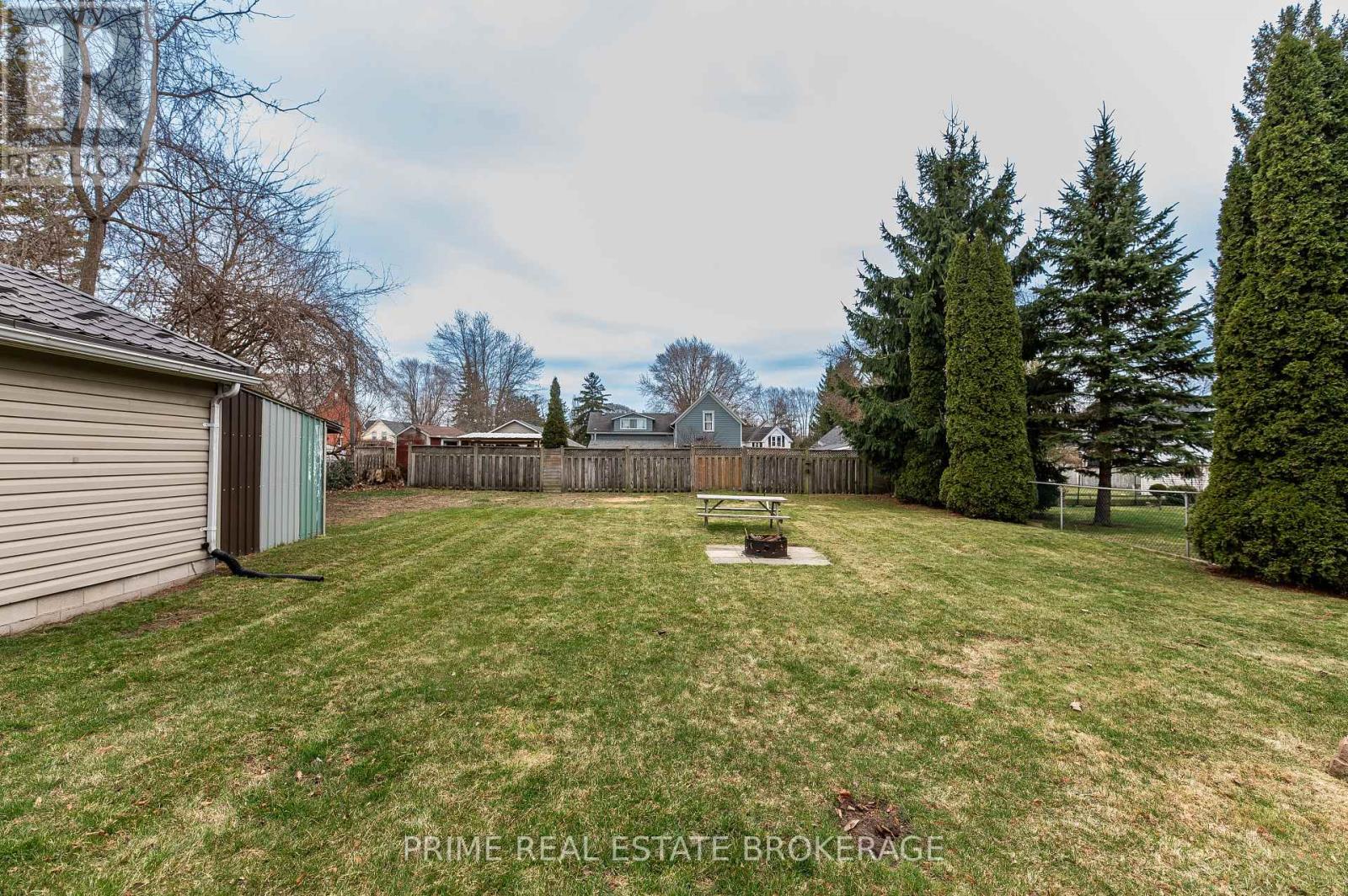166 Maple Street, West Elgin, Ontario  N0L 2P0 - Photo 36 - X12947290