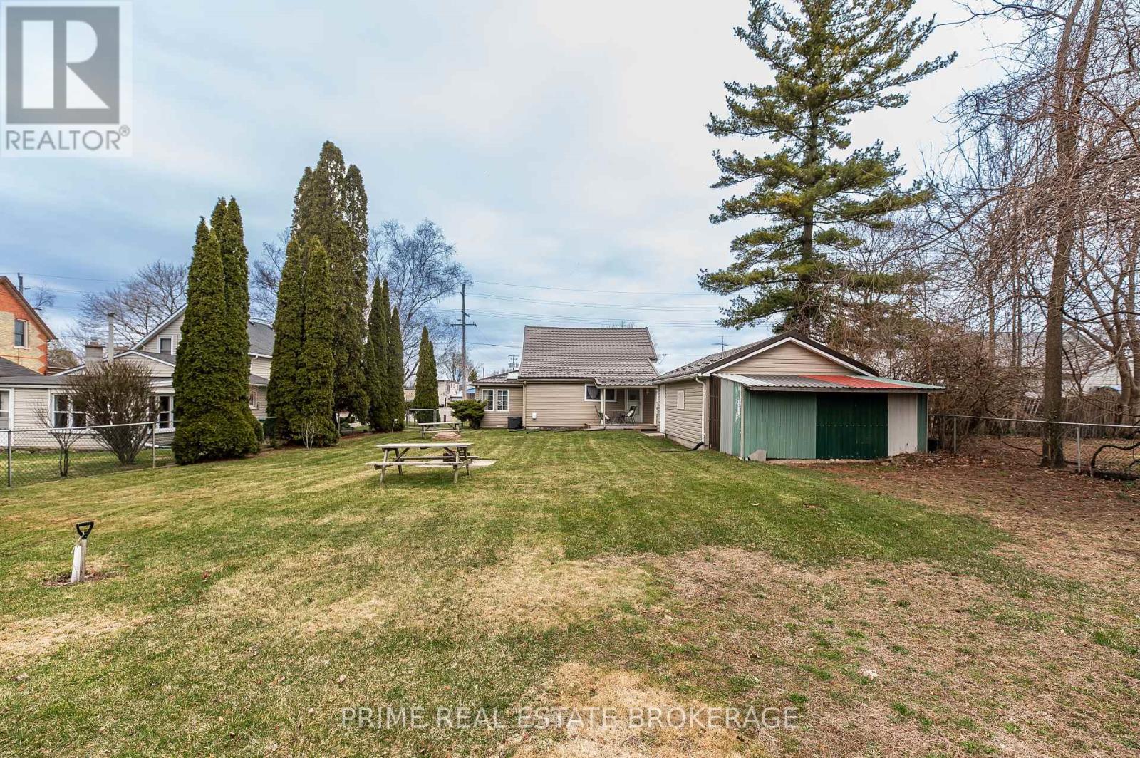 166 Maple Street, West Elgin, Ontario  N0L 2P0 - Photo 42 - X12947290