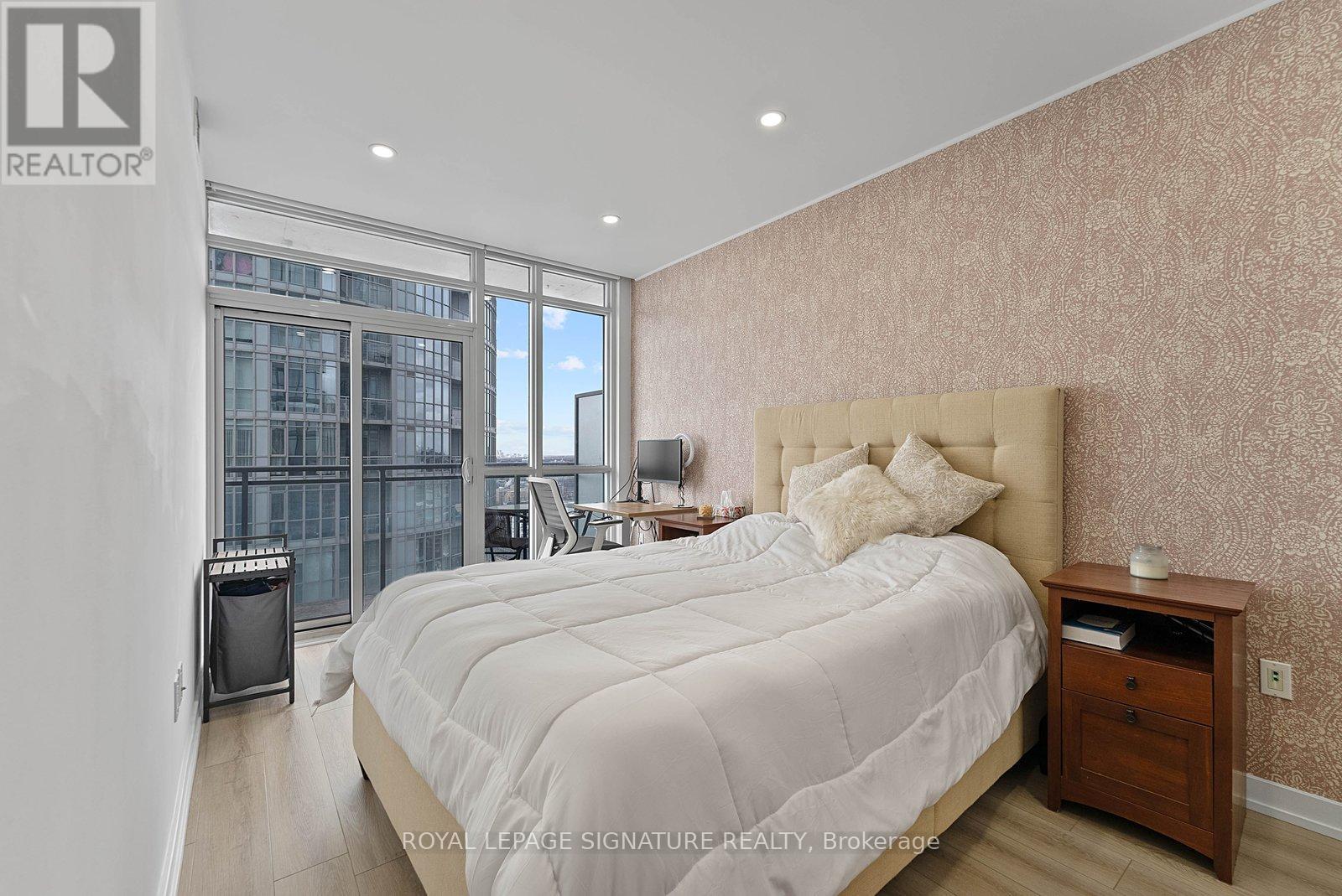 4010 - 15 Iceboat Terrace, Toronto, Ontario  M5V 4A5 - Photo 13 - C12947112