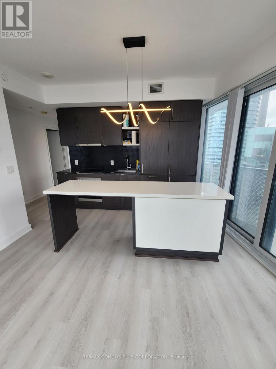 5604 - 100 Harbour Street, Toronto, Ontario  M5J 2T5 - Photo 5 - C12947126