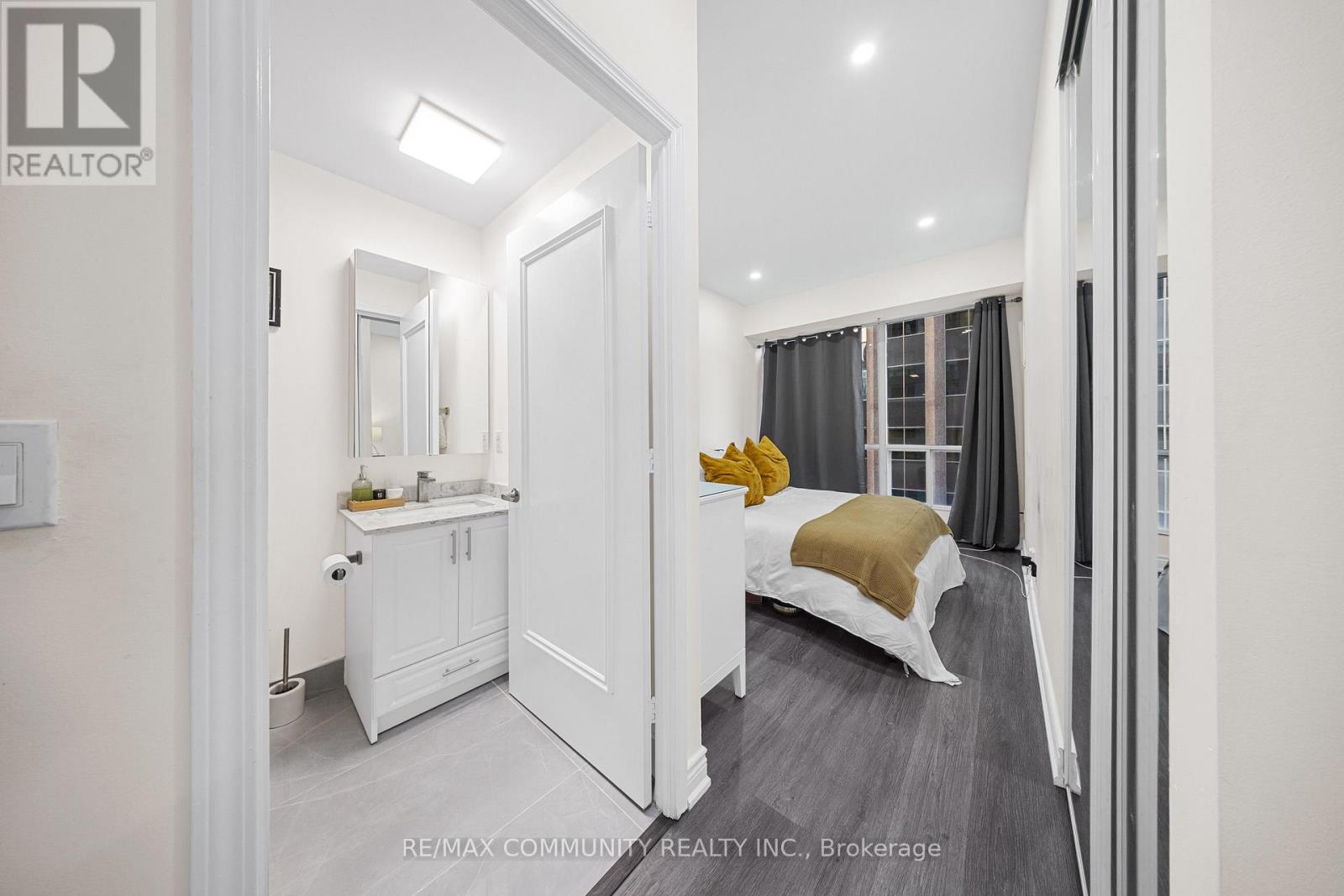 1211 - 7 King Street E, Toronto, Ontario  M5C 3C5 - Photo 12 - C12947134