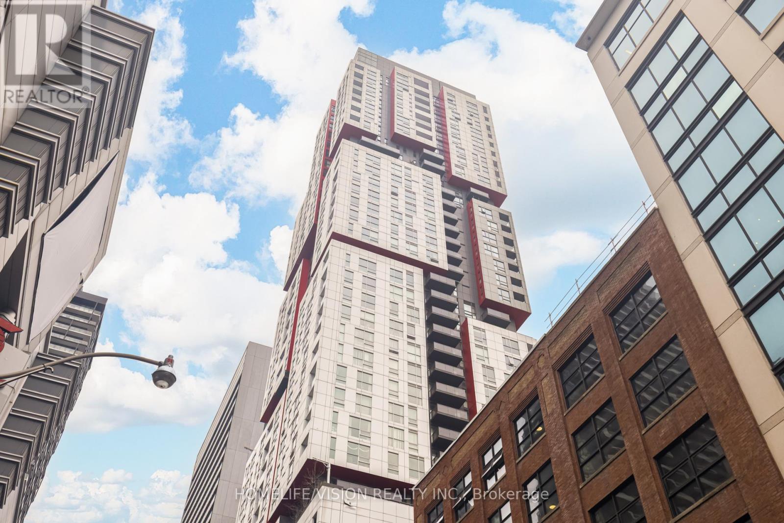 902 - 318 RICHMOND STREET W, Toronto, Ontario