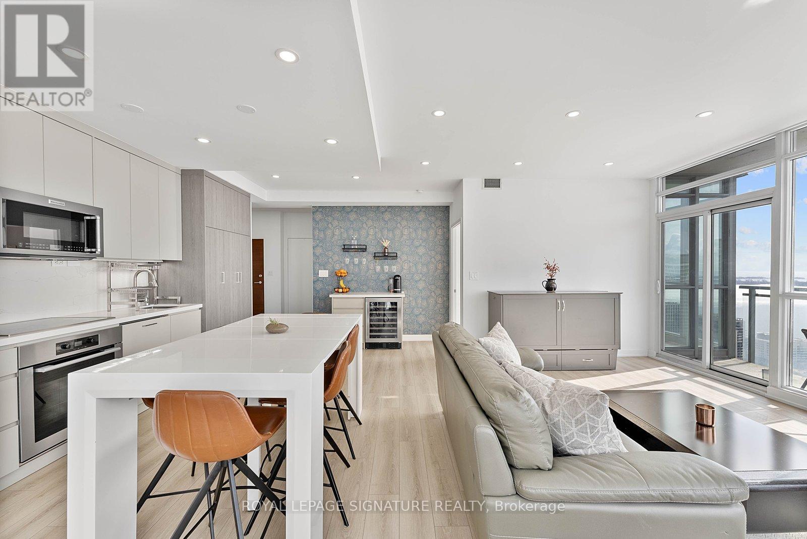 4010 - 15 Iceboat Terrace, Toronto, Ontario  M5V 4A5 - Photo 6 - C12947172