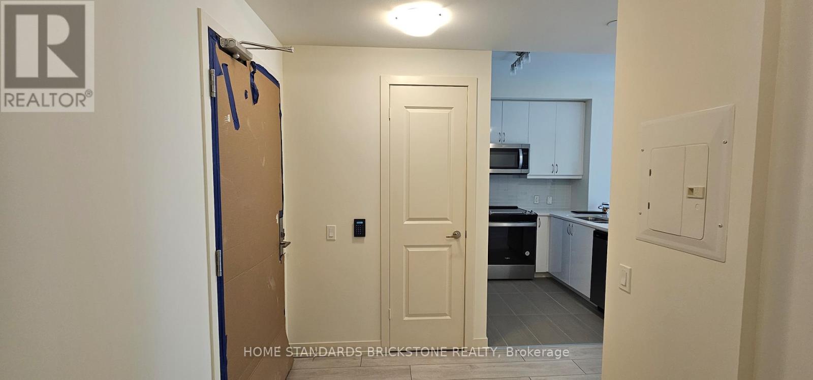 902 - 4955 Yonge Street, Toronto, Ontario  M2N 0L8 - Photo 17 - C12947206