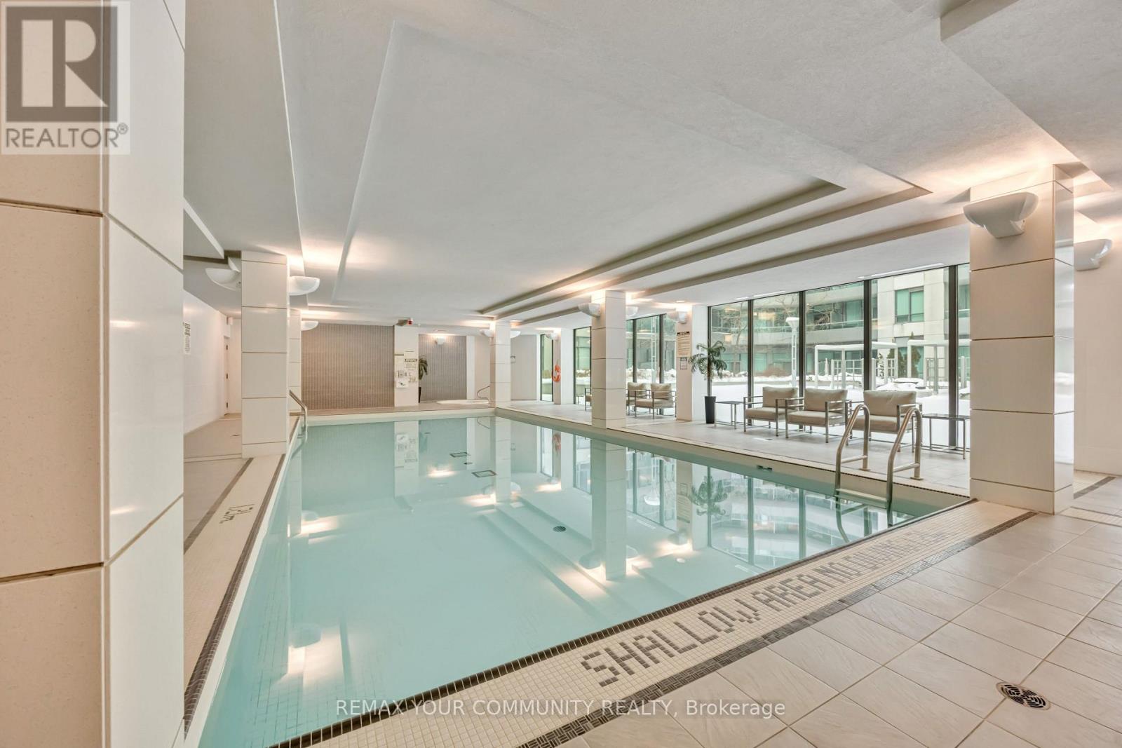 Ph2 - 19 Grand Trunk Crescent, Toronto, Ontario  M5J 3A3 - Photo 13 - C12947218