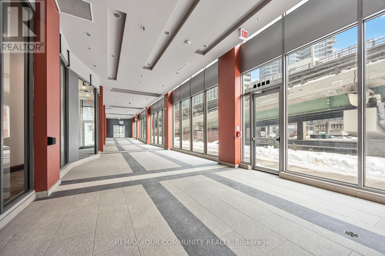 Ph2 - 19 Grand Trunk Crescent, Toronto, Ontario  M5J 3A3 - Photo 23 - C12947218