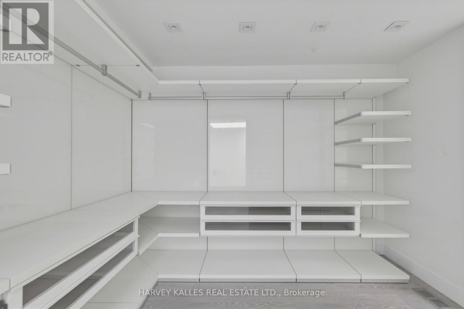 41 Berryman Street, Toronto, Ontario  M5R 1M7 - Photo 28 - C12947308