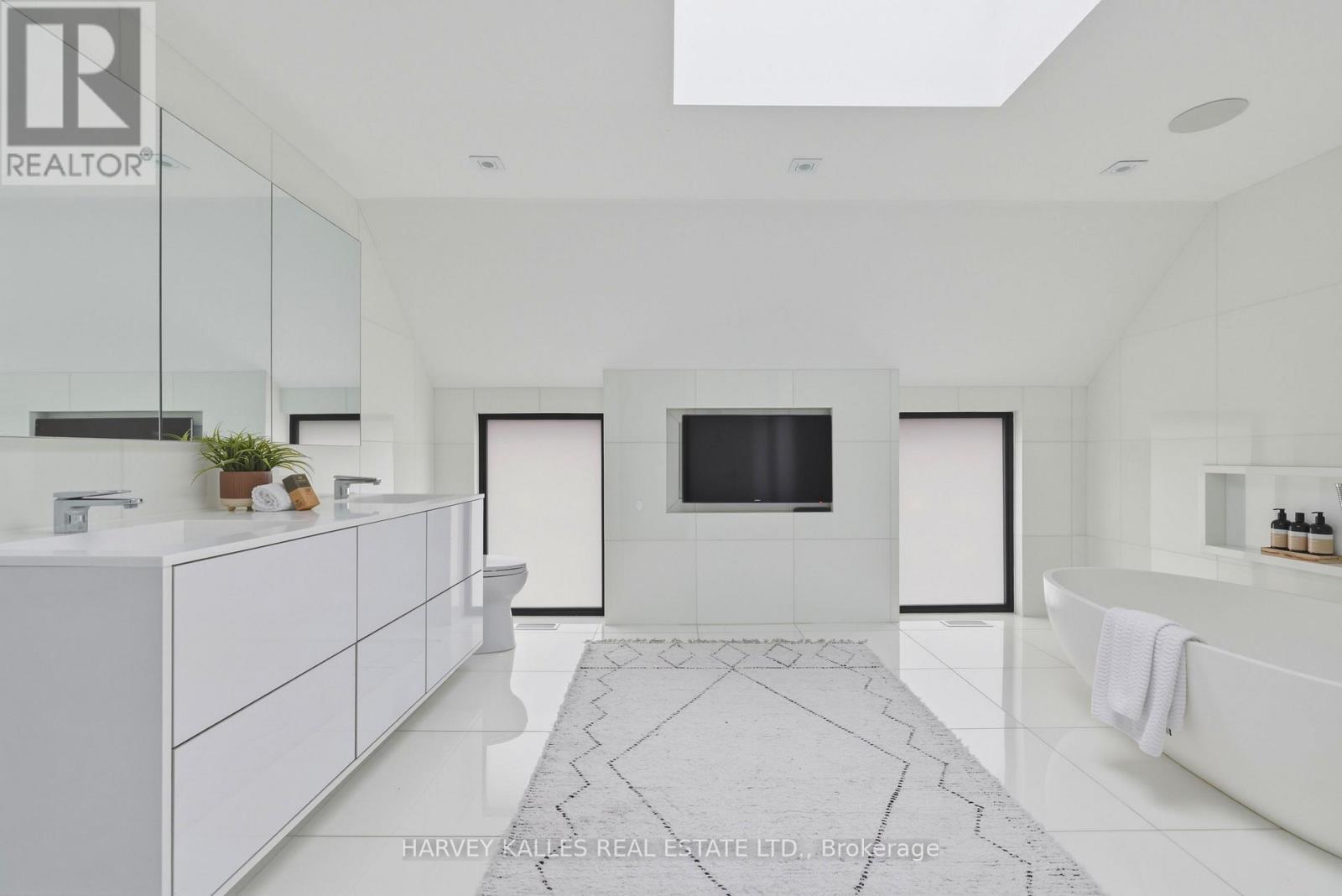 41 Berryman Street, Toronto, Ontario  M5R 1M7 - Photo 29 - C12947308