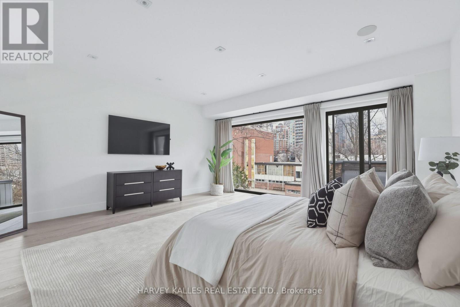 41 Berryman Street, Toronto, Ontario  M5R 1M7 - Photo 38 - C12947308