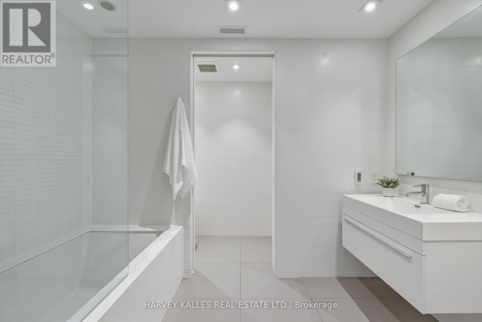 41 Berryman Street, Toronto, Ontario  M5R 1M7 - Photo 40 - C12947308