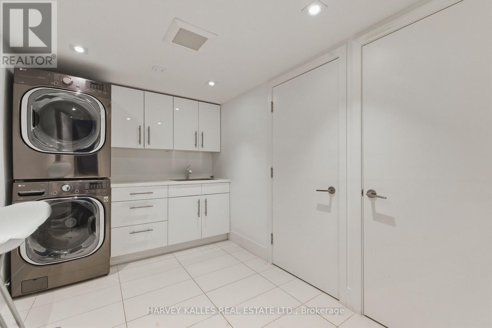 41 Berryman Street, Toronto, Ontario  M5R 1M7 - Photo 47 - C12947308