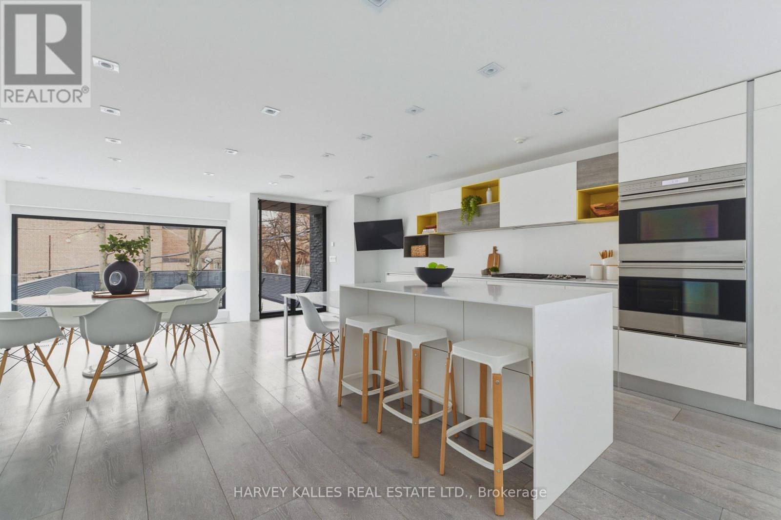 41 Berryman Street, Toronto, Ontario  M5R 1M7 - Photo 5 - C12947308