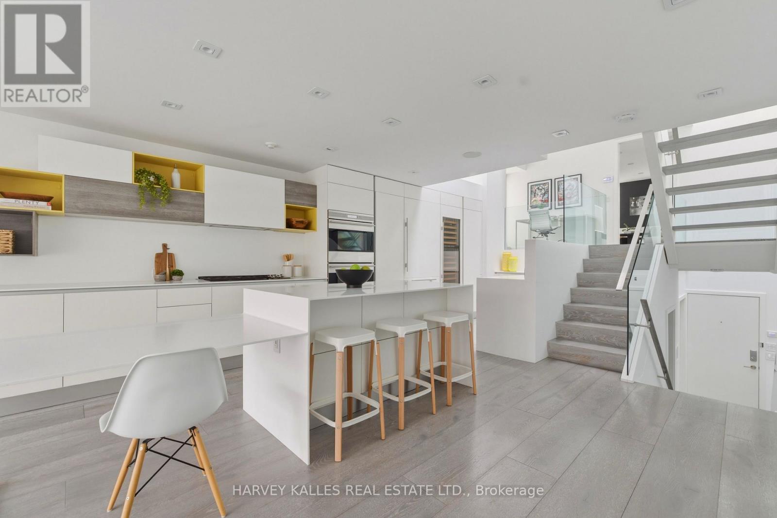 41 Berryman Street, Toronto, Ontario  M5R 1M7 - Photo 8 - C12947308