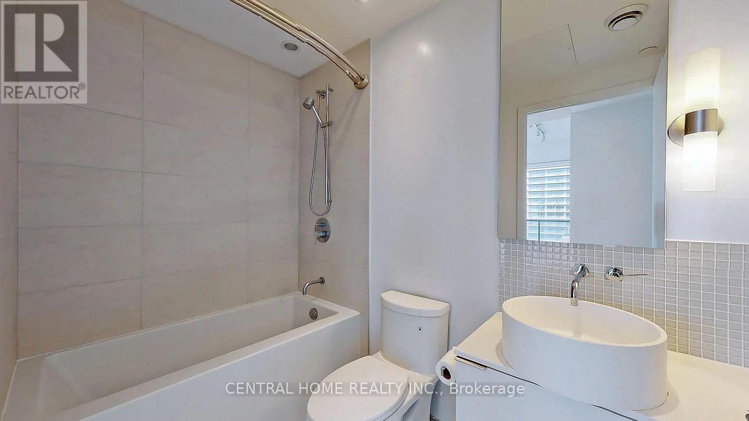 1703 - 185 Roehampton Avenue, Toronto, Ontario  M4P 1R4 - Photo 10 - C12947312