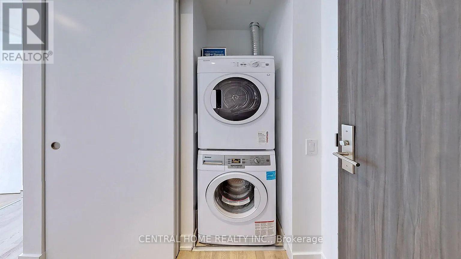 1703 - 185 Roehampton Avenue, Toronto, Ontario  M4P 1R4 - Photo 18 - C12947312