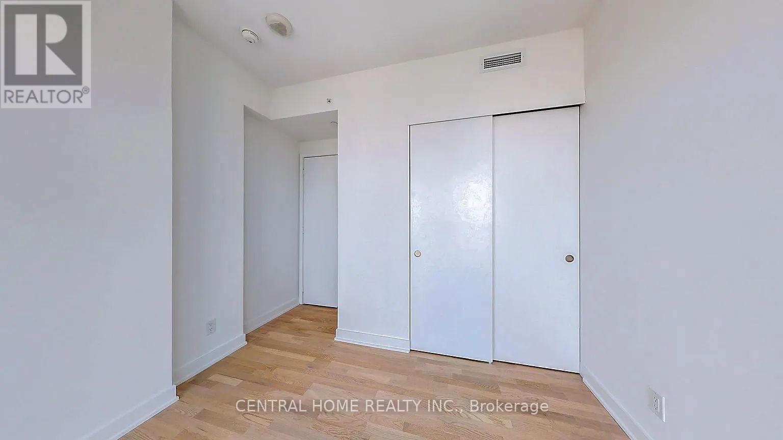 1703 - 185 Roehampton Avenue, Toronto, Ontario  M4P 1R4 - Photo 20 - C12947312