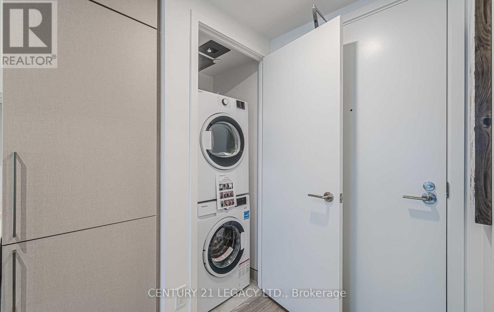 2302 - 19 Western Battery Road, Toronto, Ontario  M6K 0E3 - Photo 15 - C12947316