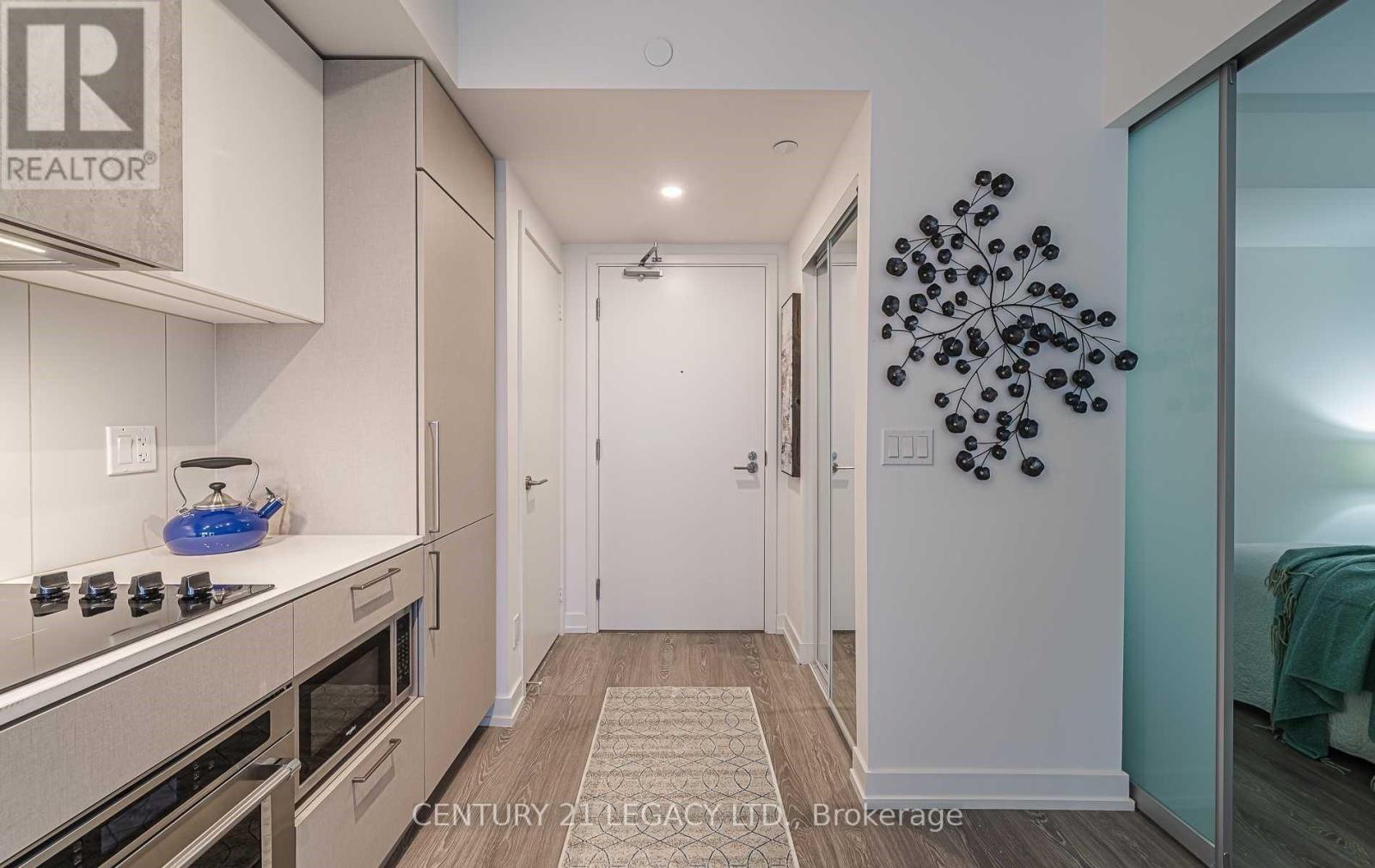 2302 - 19 Western Battery Road, Toronto, Ontario  M6K 0E3 - Photo 4 - C12947316