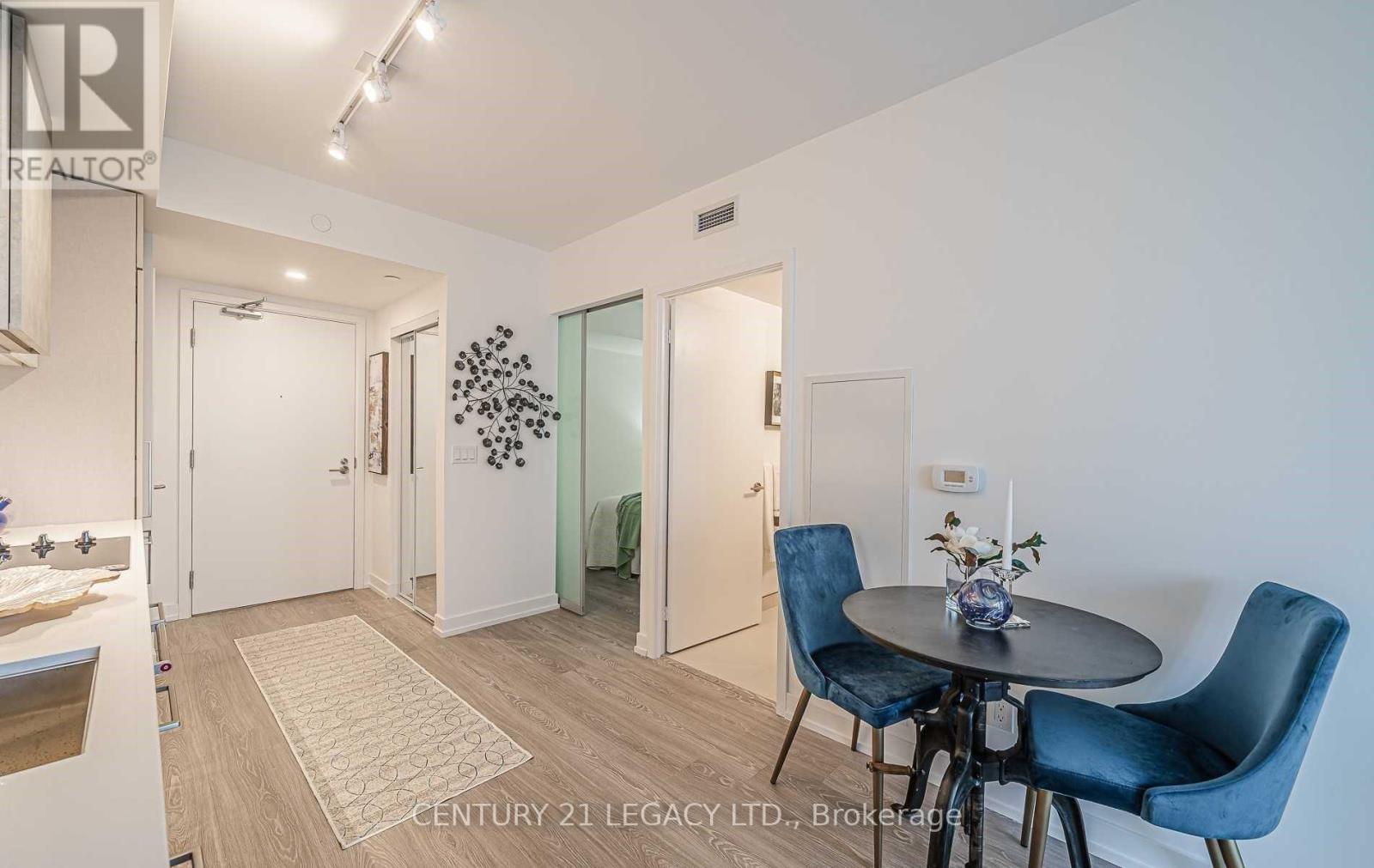 2302 - 19 Western Battery Road, Toronto, Ontario  M6K 0E3 - Photo 5 - C12947316