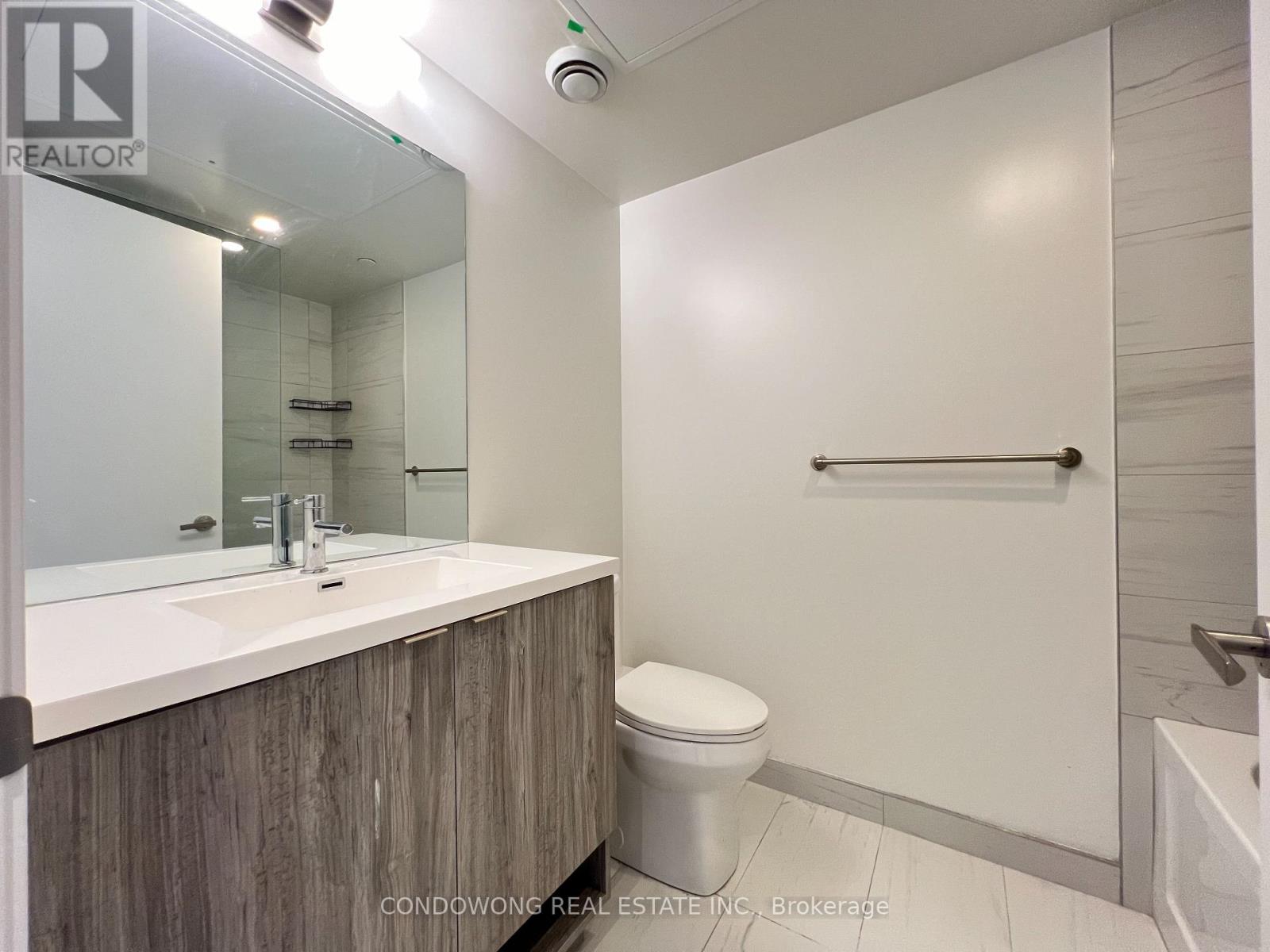 3505 - 138 Downes Street, Toronto, Ontario  M5E 0E4 - Photo 7 - C12947330