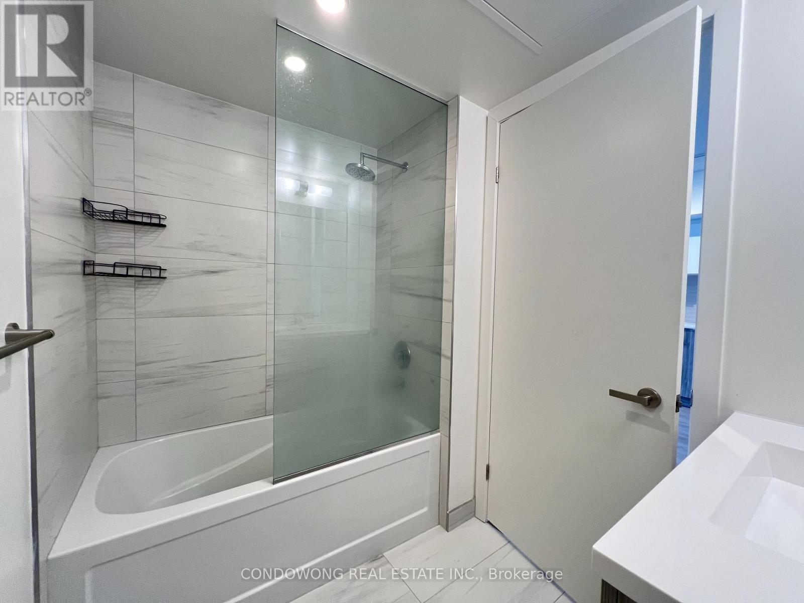 3505 - 138 Downes Street, Toronto, Ontario  M5E 0E4 - Photo 8 - C12947330