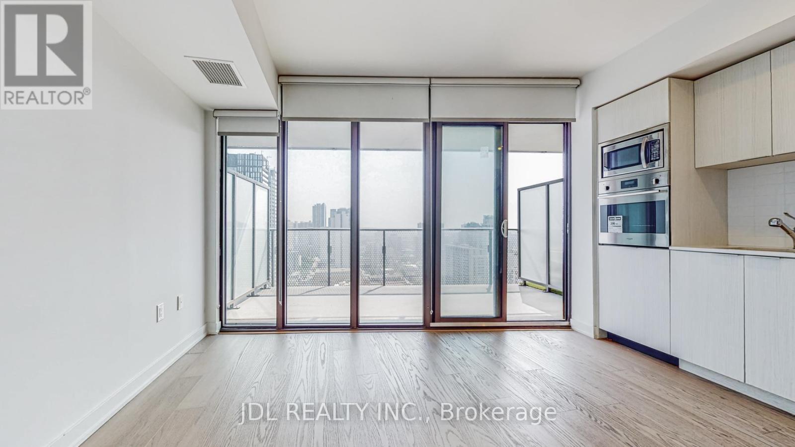 2212 - 11 Wellesley Street W, Toronto, Ontario  M4Y 0G4 - Photo 3 - C12947332