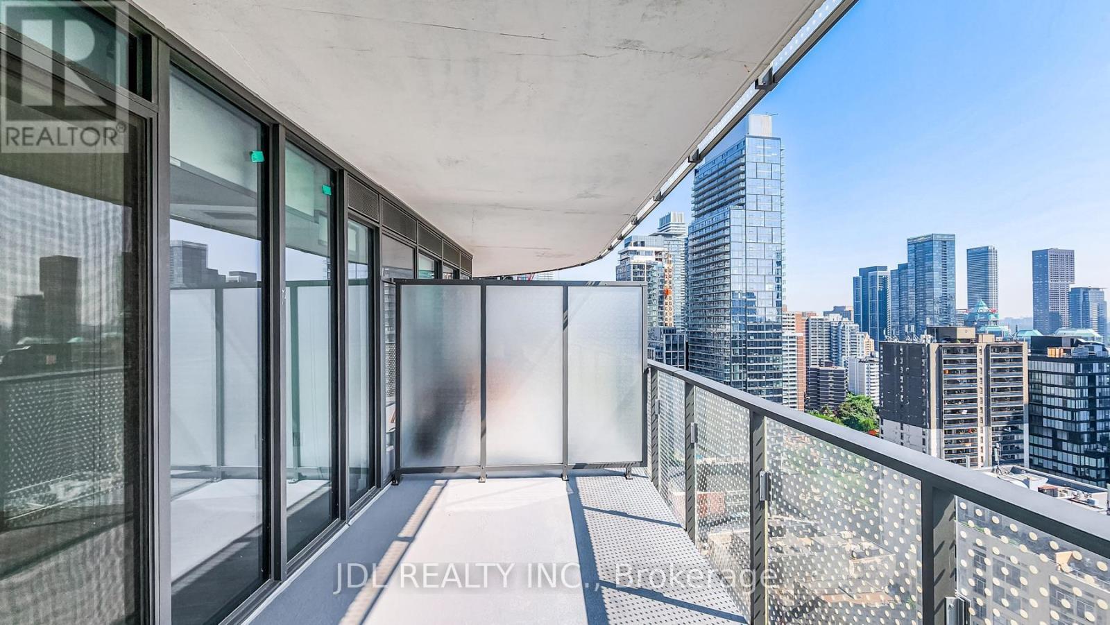 2212 - 11 Wellesley Street W, Toronto, Ontario  M4Y 0G4 - Photo 8 - C12947332