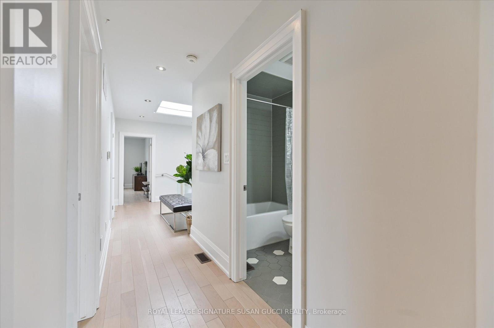 69 Holmstead Avenue, Toronto, Ontario  M4B 1T3 - Photo 28 - E12947070