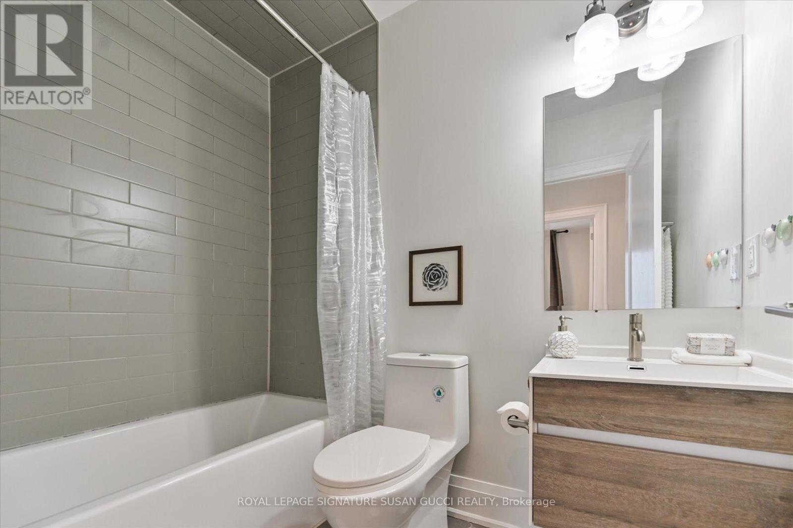 69 Holmstead Avenue, Toronto, Ontario  M4B 1T3 - Photo 36 - E12947070