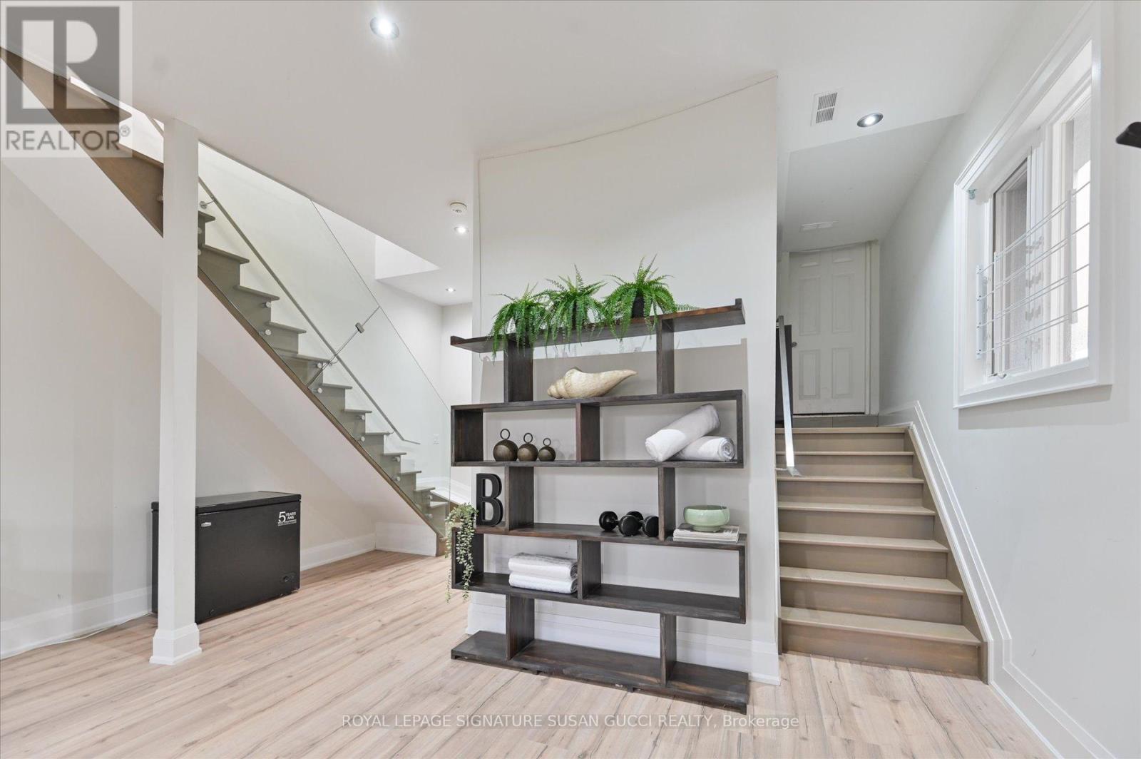 69 Holmstead Avenue, Toronto, Ontario  M4B 1T3 - Photo 42 - E12947070