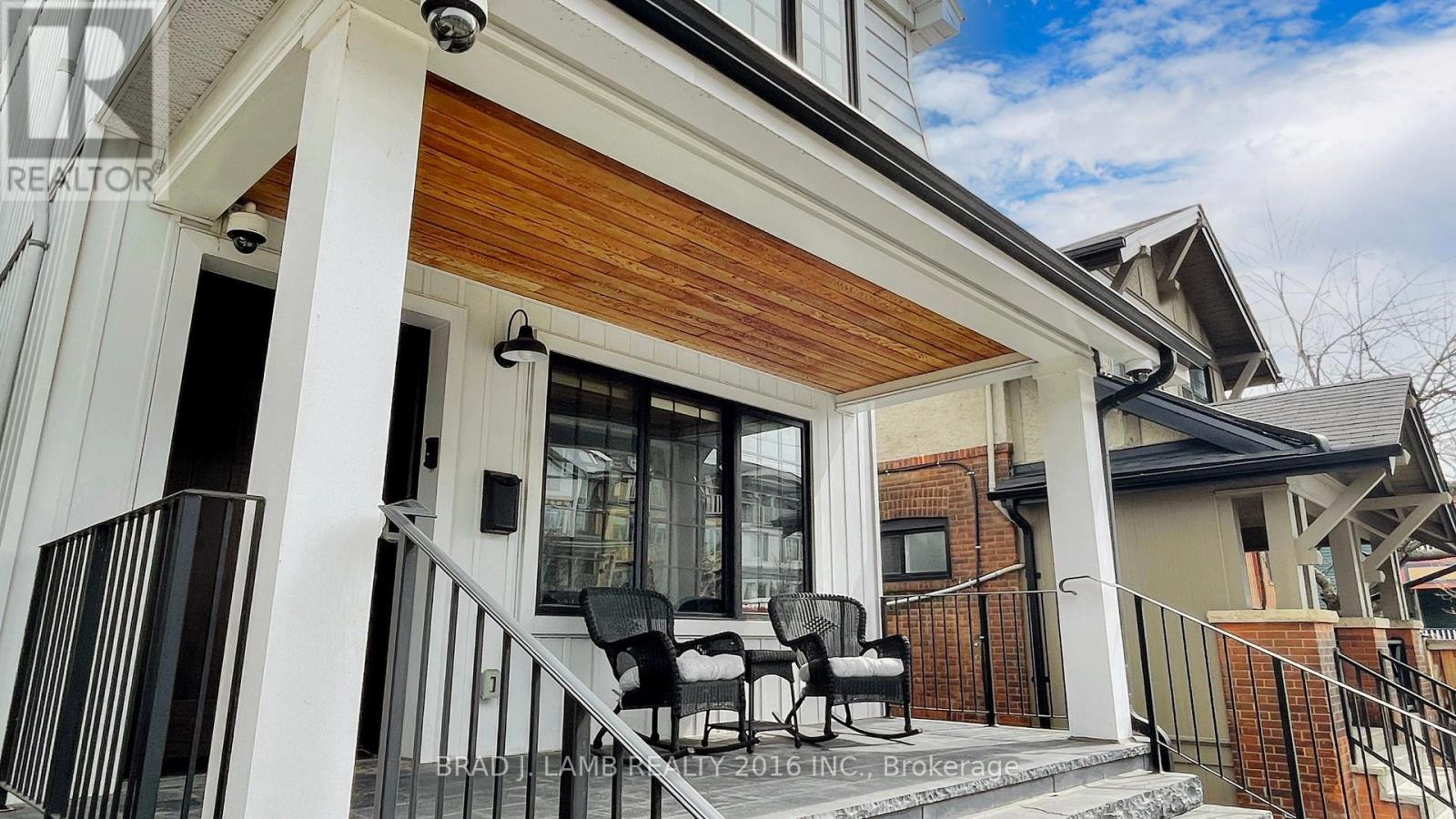 111 Woodbine Avenue, Toronto, Ontario  M4L 3P1 - Photo 2 - E12947180