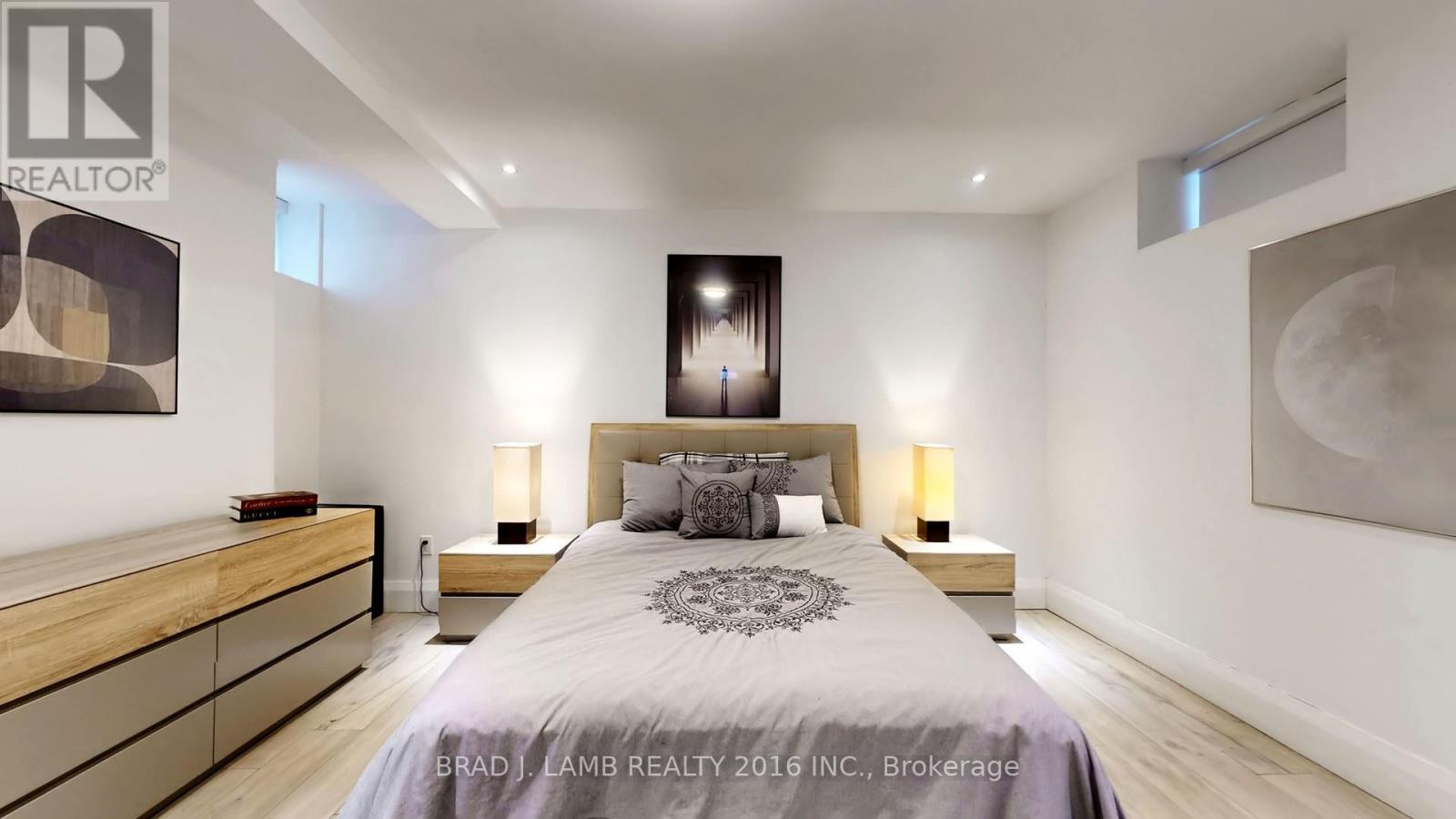 111 Woodbine Avenue, Toronto, Ontario  M4L 3P1 - Photo 21 - E12947180