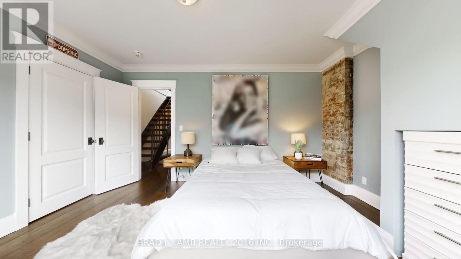 111 Woodbine Avenue, Toronto, Ontario  M4L 3P1 - Photo 8 - E12947180