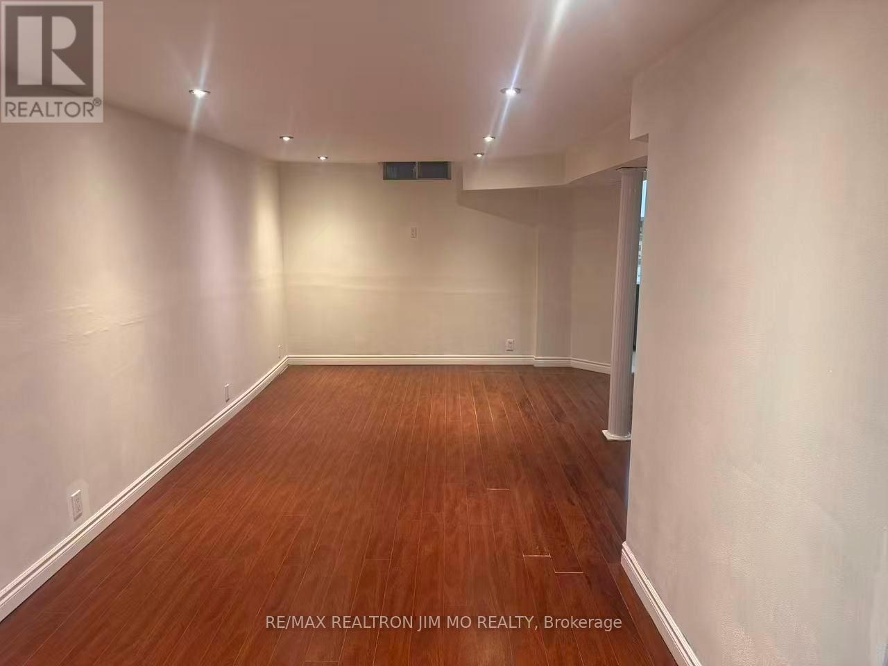 34 Ponymill Drive, Toronto, Ontario  M1V 2Y1 - Photo 12 - E12947254