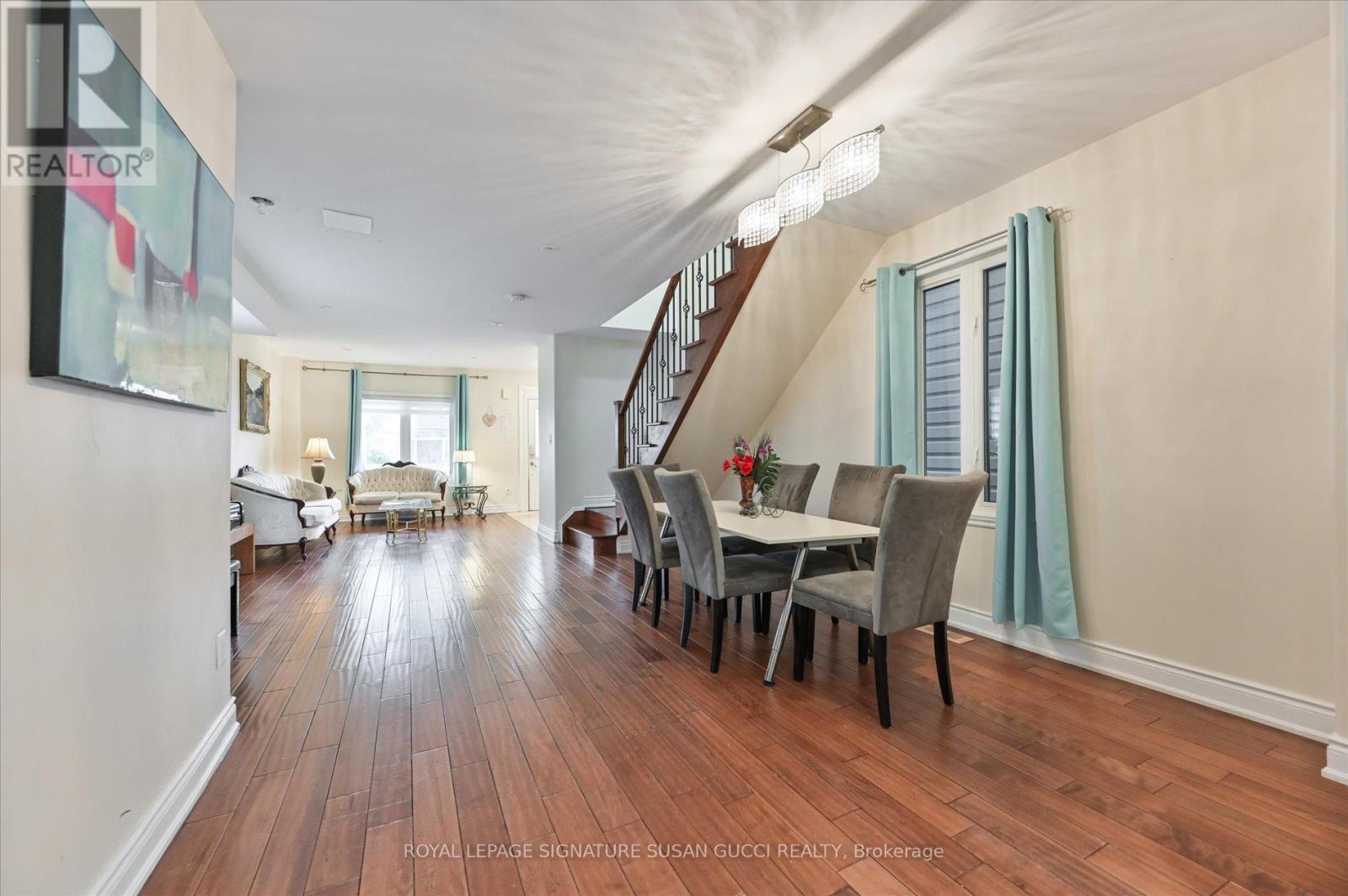 838 Sammon Avenue, Toronto, Ontario  M4C 2E8 - Photo 12 - E12947298